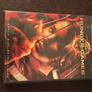 The Hunger Games 2 Disc DVD + Digital Copy